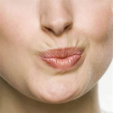Влияние психологических факторов на ощущение зуда в области верхней губы