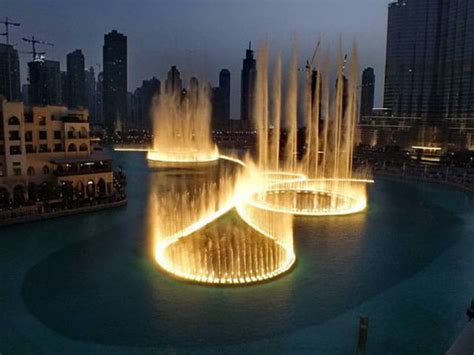 Знаковые архитектурные объекты Дубая: Фонтан Дубаи