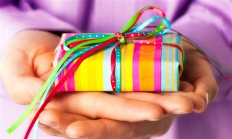 Идеи подарков для особого дня: что такое вишлист на день рождения?