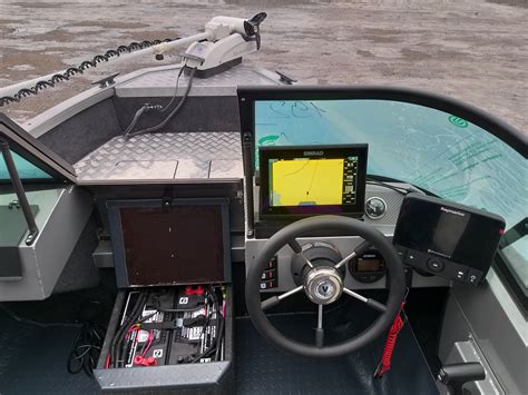 Как подобрать соответствующий сенсор для эхолотов на вашу лодку 
