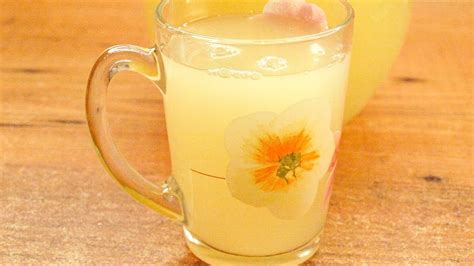 Как приготовить натуральный напиток из золотистых цветков