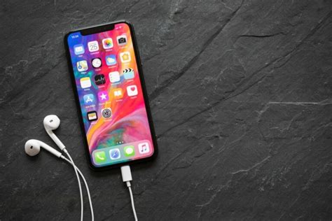 Как реализовать связь между устройством и окном на iPhone: шаг за шагом