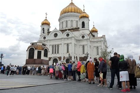 Новый год в Храме Христа Спасителя: участие верующих и посетителей