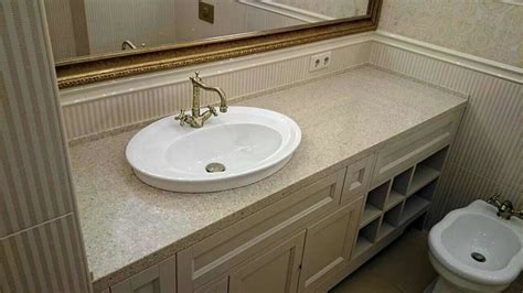 Особенности ухода за керамогранитной поверхностью столешницы в ванной комнате