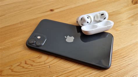 Почему Airpods и iPhone 11 - идеальная комбинация для ценителей музыки?