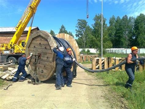 Прокладка кабелей и осуществление электросварочных работ