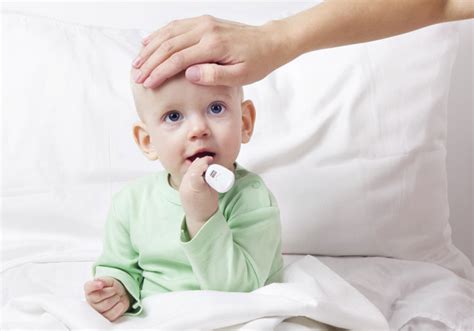 Различные способы очищения горла у грудных малышей