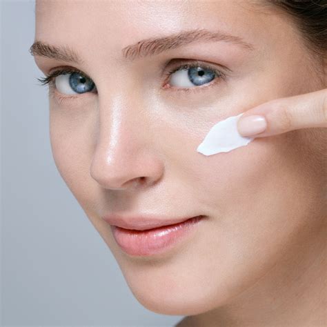 Регулярное очищение кожи лица