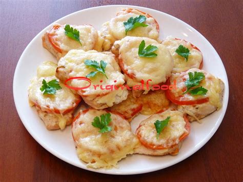 Сочное запеченное филе курицы с томатами и сыром