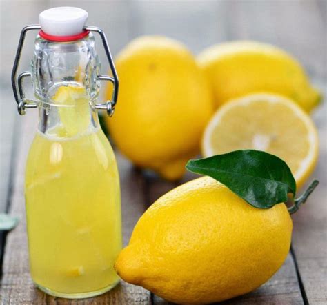 Удаление накипи с помощью соды и лимонного сока