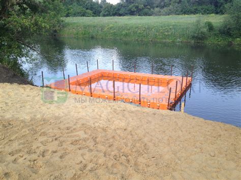 Установка переходчика на воде для пруда