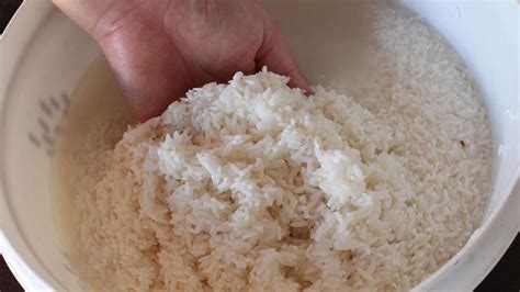 Шаг 2: Подготовка риса перед варкой