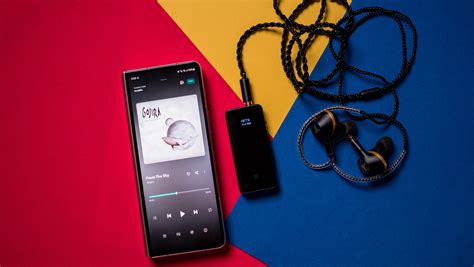 Шаг 2: Соедините кабель Fiio между btr 5 и вашим мобильным устройством